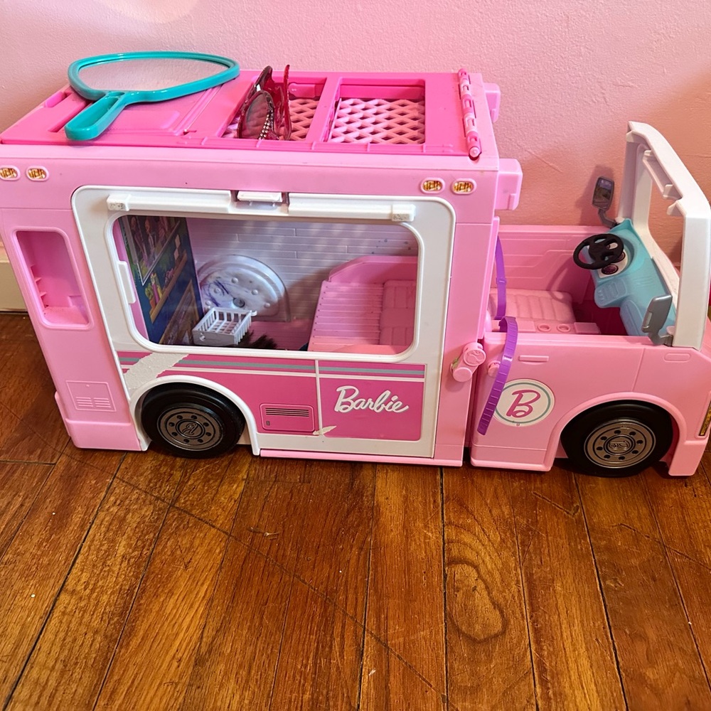Barbie camper
